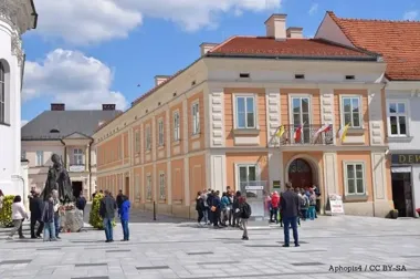Świąteczne stoły i palmy w Choczni – wspólne smakowanie lokalnej tradycji