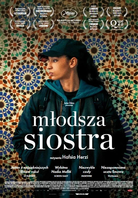 Grafika promocyjna wydarzenia W Kinie Centrum: „Młodsza Siostra”