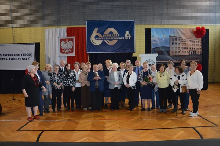 W „Czwórce” czas cofnął się o 60 lat podczas jubileuszu szkoły