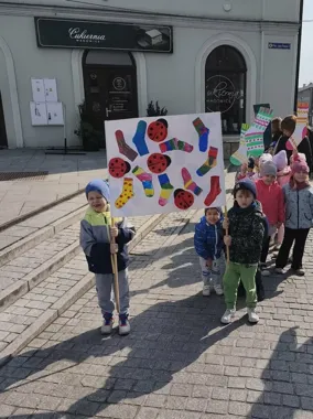 Wadowickie przedszkolaki zamieniły rynek w barwny marsz solidarności