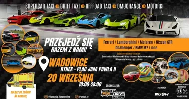 Supersamochody na rynku w Wadowicach. Przejazdy pomogą kupić karetkę dla dzieci