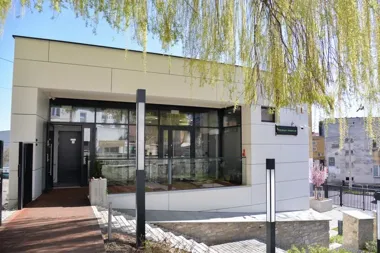 Nowy ogród przy Kościelnej zmienia pielgrzymkowy przystanek w centrum Wadowic