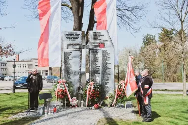 Pod Krzyżem Katyńskim Wadowice wróciły do pamięci o Katyniu i Smoleńsku