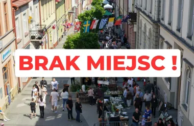 Zatorska znów pełna staroci. Wadowicki targ przyciągnął tłumy