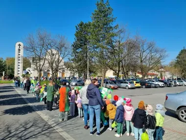 Zielony korowód przeszedł przez Wadowice. Dzieci przypomniały o Ziemi