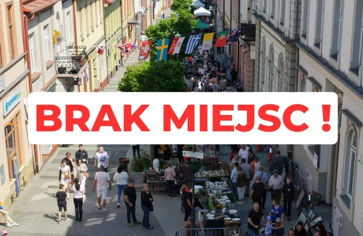 Zatorska znów pełna staroci. Wadowicki targ przyciągnął tłumy