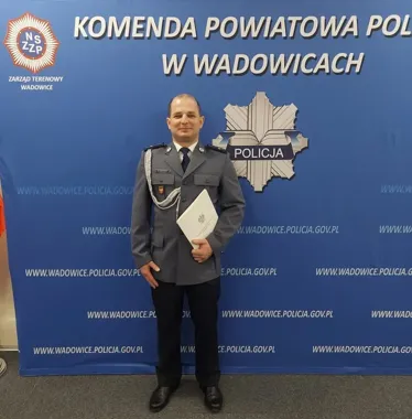Dzielnicowy z Wadowic buduje porządek na osiedlach - kandydat w Super Dzielnicowy
